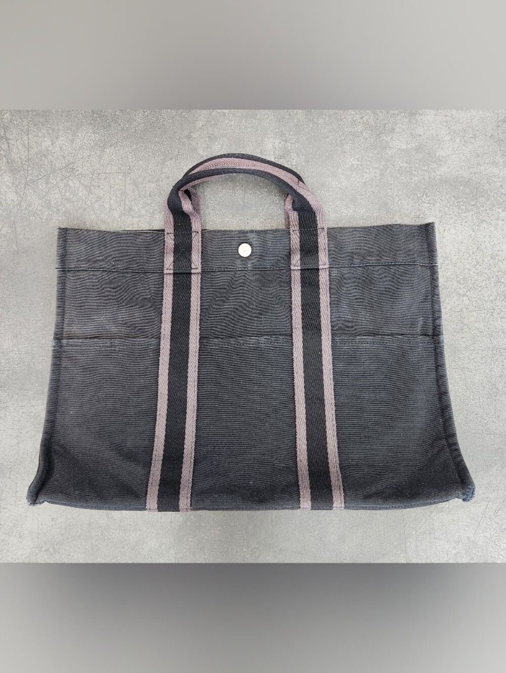 HERMES Large Gray Tote - Picture 2 of 11